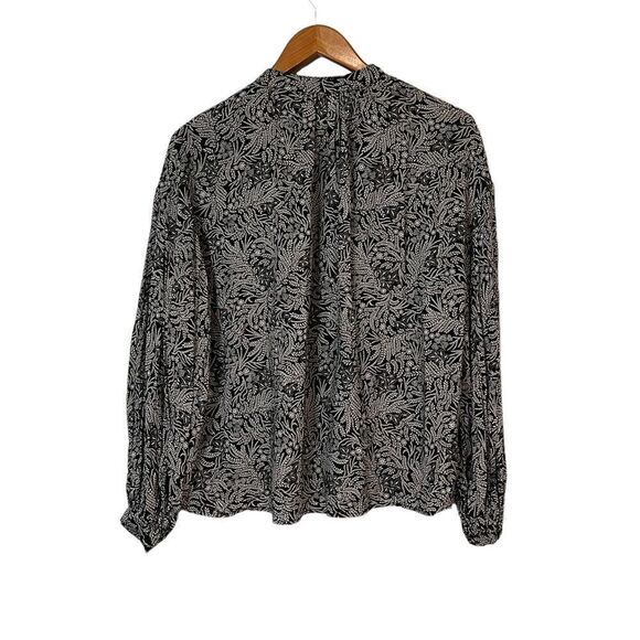 3 for $30! H&M floral printed button up blouse - Picture 8 of 10